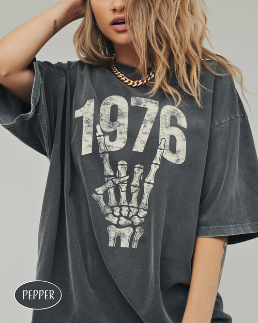 1976 Rock T-Shirt Vintage Skeleton Hand Grunge Shirt 50th Birthday Gift for Men Born in 1976